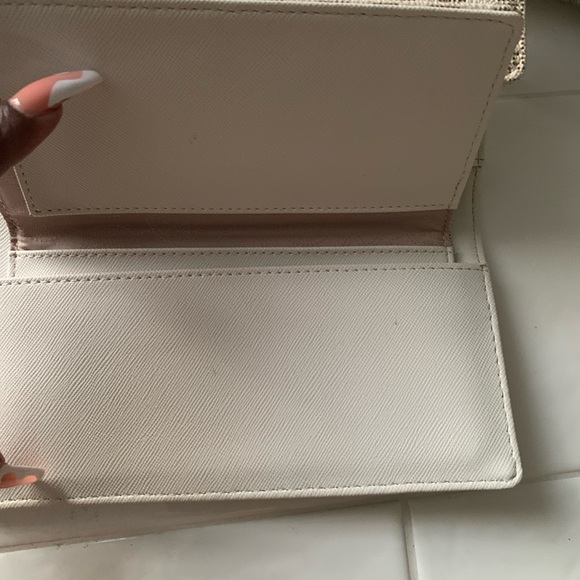 Michael Kors hobo and wallet set ( It’s a 2 fer- bundle) EUC. No call outs - Picture 7 of 16